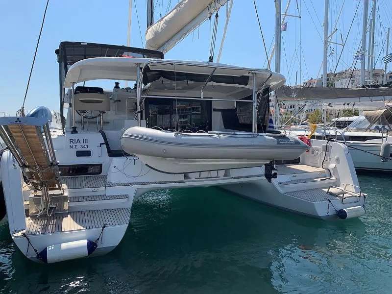 Lagoon 42