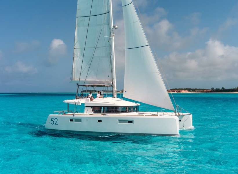 Lagoon 52 Fly (2017) Charter