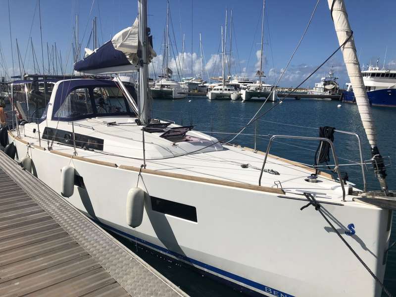 Oceanis 38