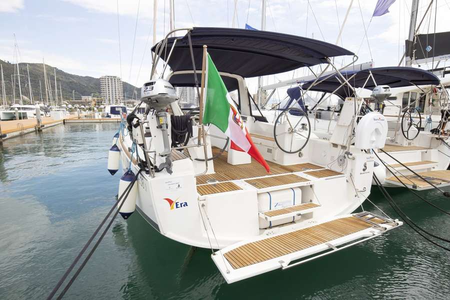 Oceanis 38.1