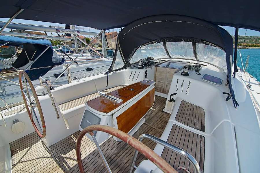 Oceanis 43