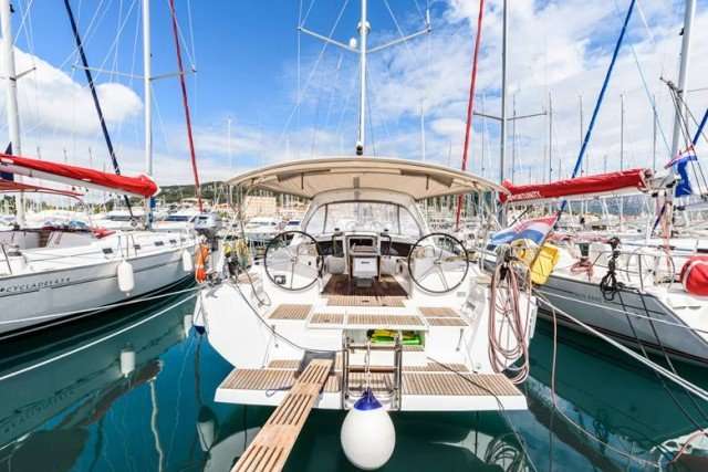 Oceanis 48