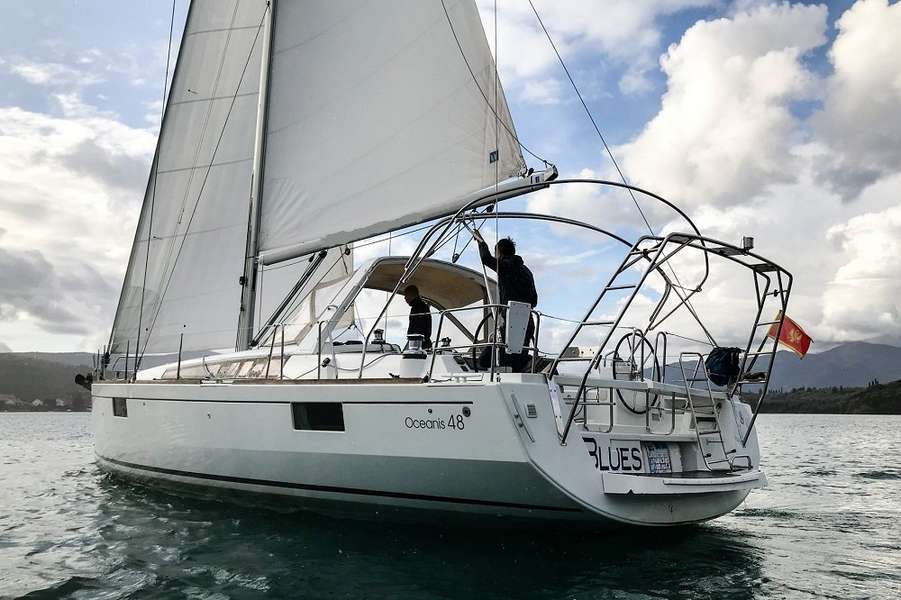 Oceanis 48