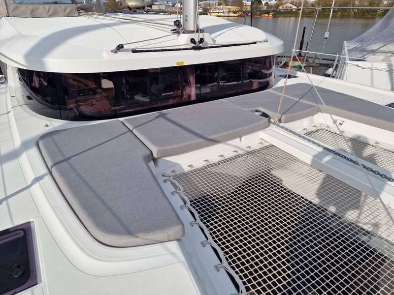 Lagoon 38
