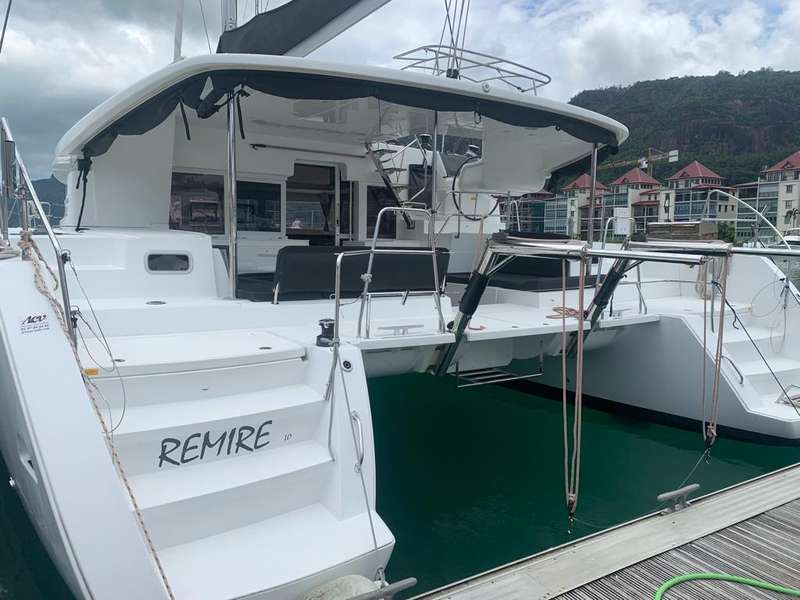 Lagoon 450 SporTop