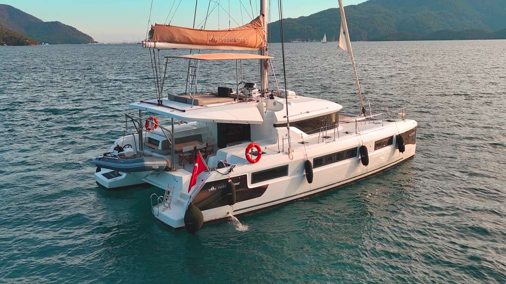 Lagoon 50
