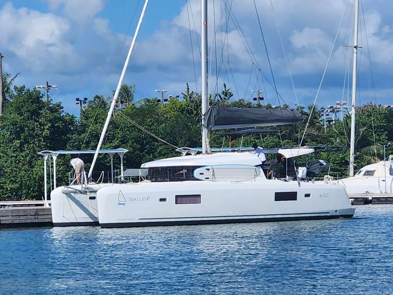 Lagoon 42