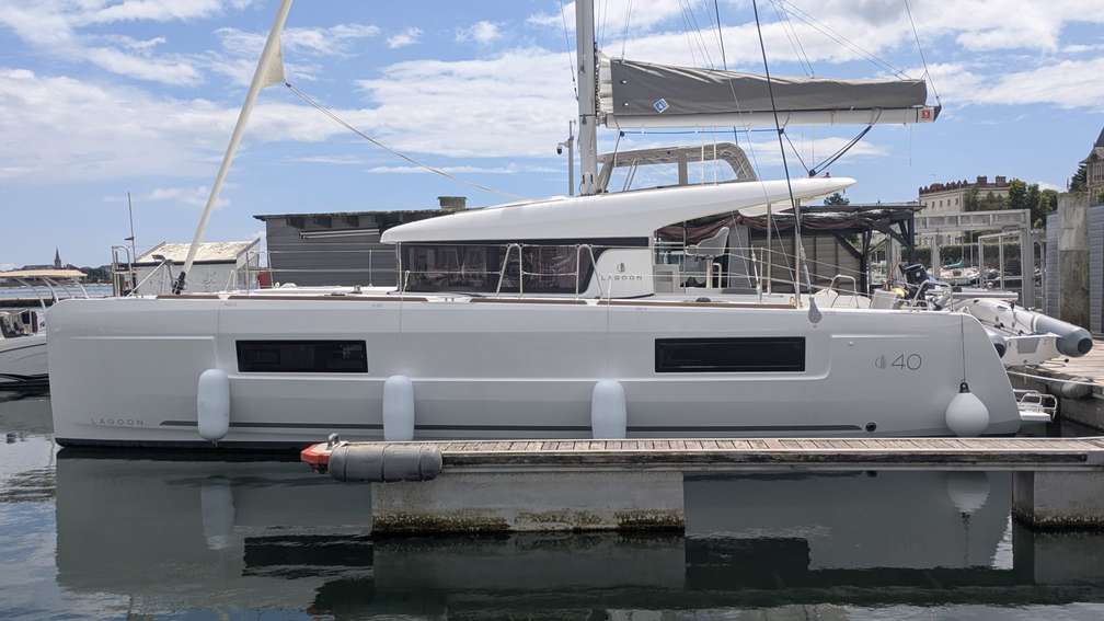 Lagoon 40