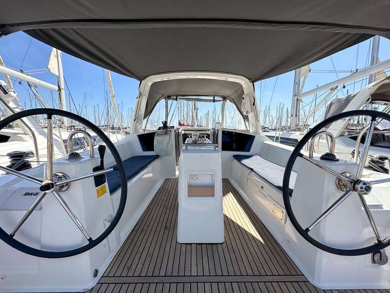 Oceanis 38.1