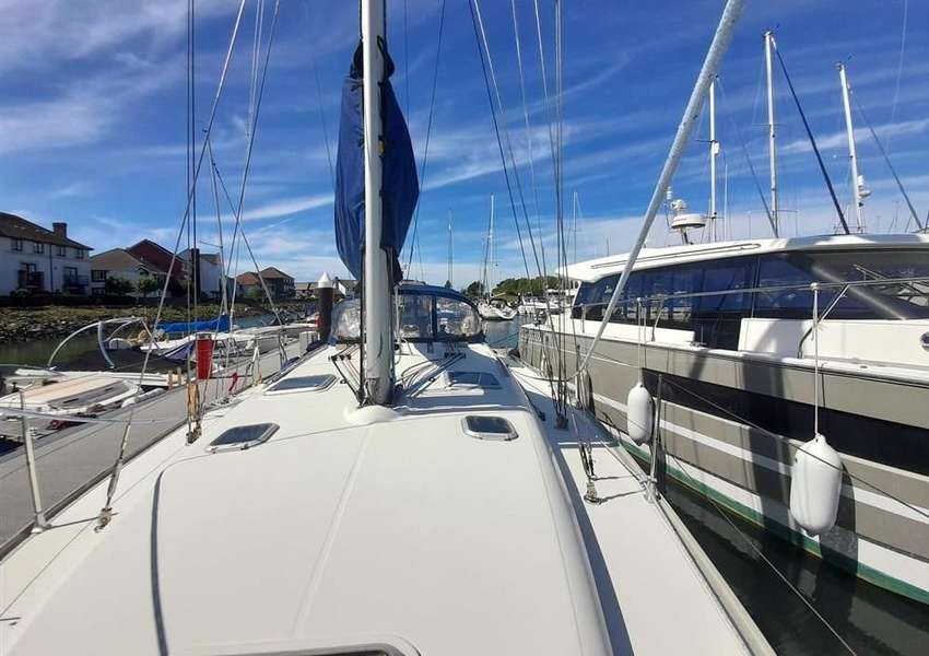 Sun Odyssey 43