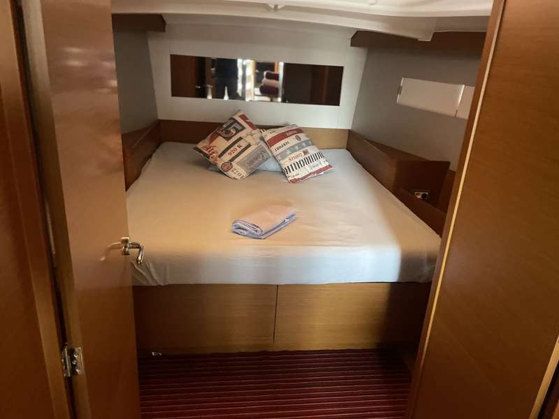 Sun Odyssey 440