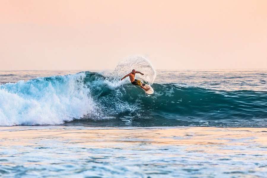 Croisière & Surf aux Maldives
