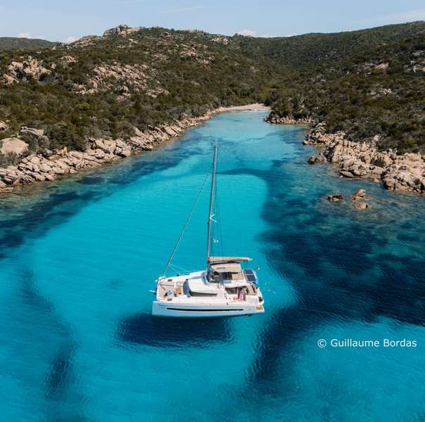 Crociera a vela con equipaggio in Corsica
