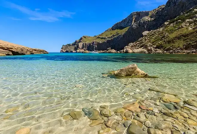 Photo Crociera su un catamarano con equipaggio alle Baleari