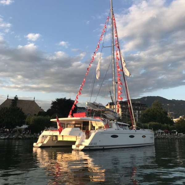 Photo Croisière en catamaran sur le lac Léman