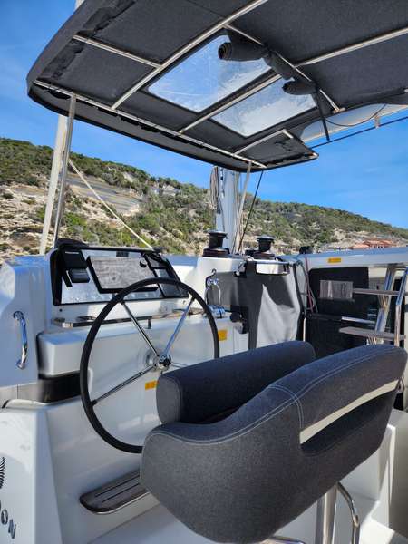 Photo Participatory catamaran cruise
