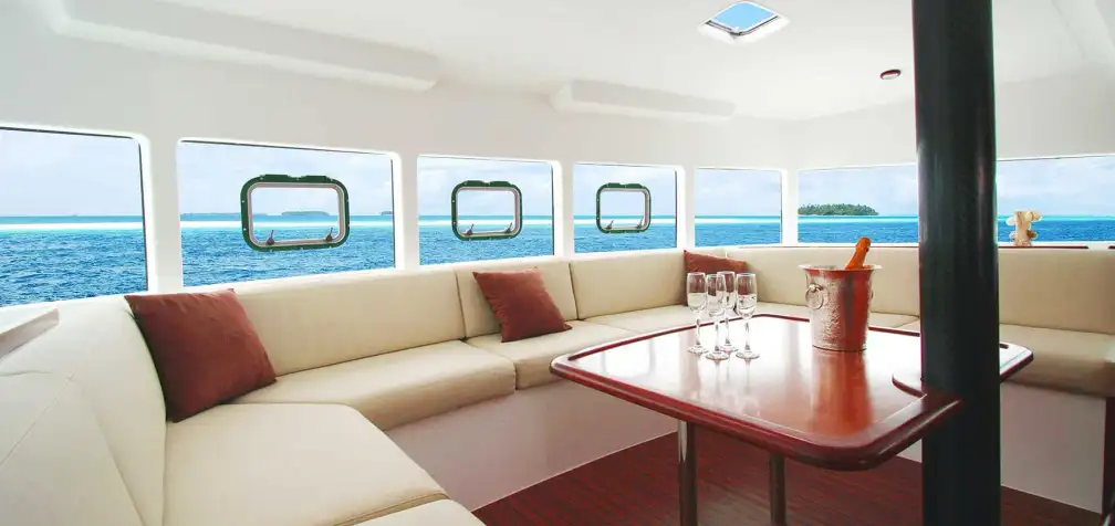 Photo Crociera su un catamarano con equipaggio alle Baleari