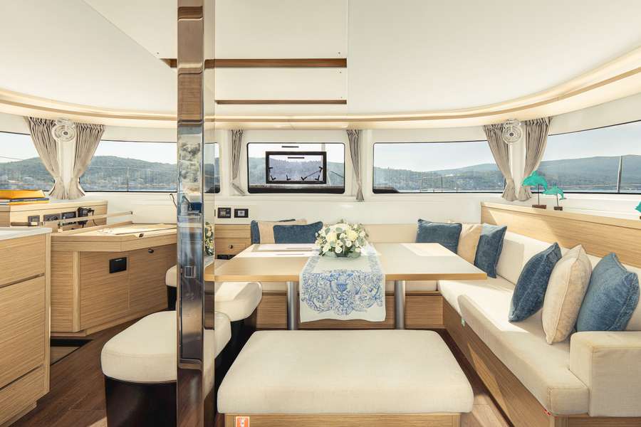 Photo Круиз на катамаране по Черногории и Хорватии