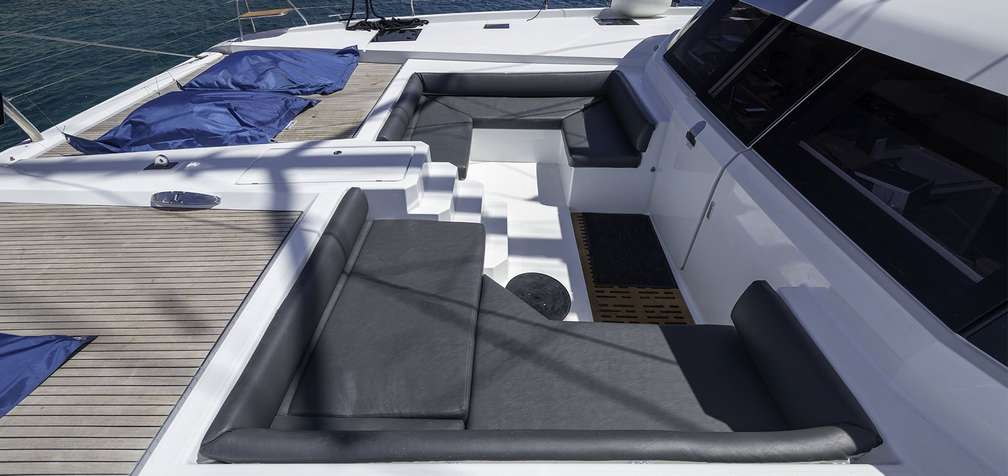 Photo Crociera su un catamarano con equipaggio alle Baleari