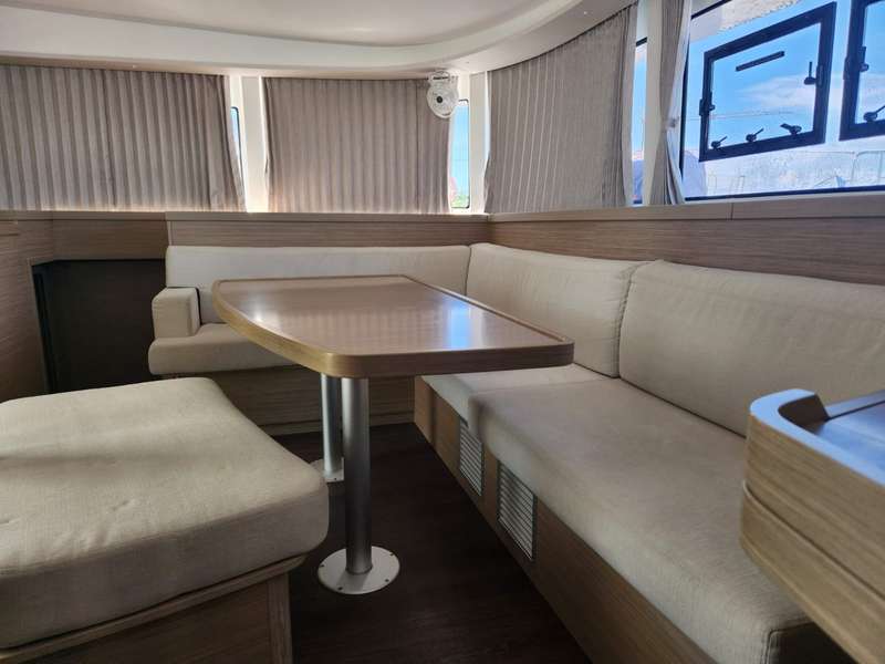 Photo Participatory catamaran cruise