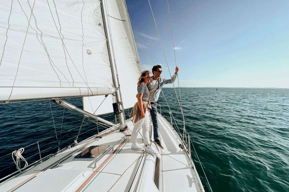 Amor salado: 3 destinos para enamorados de la navegación