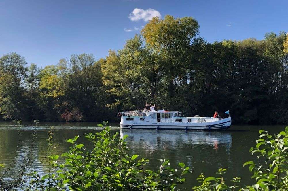 Rivers Of Burgundy: Globesailor Goes Sailing