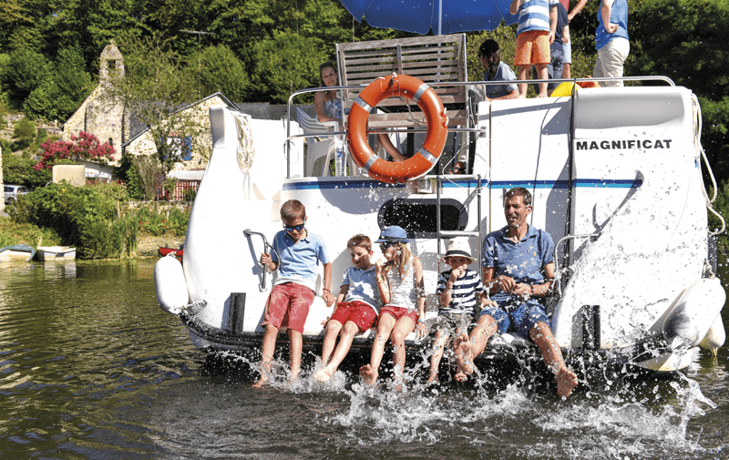 Crucero fluvial ¡Alquila una Peniche!