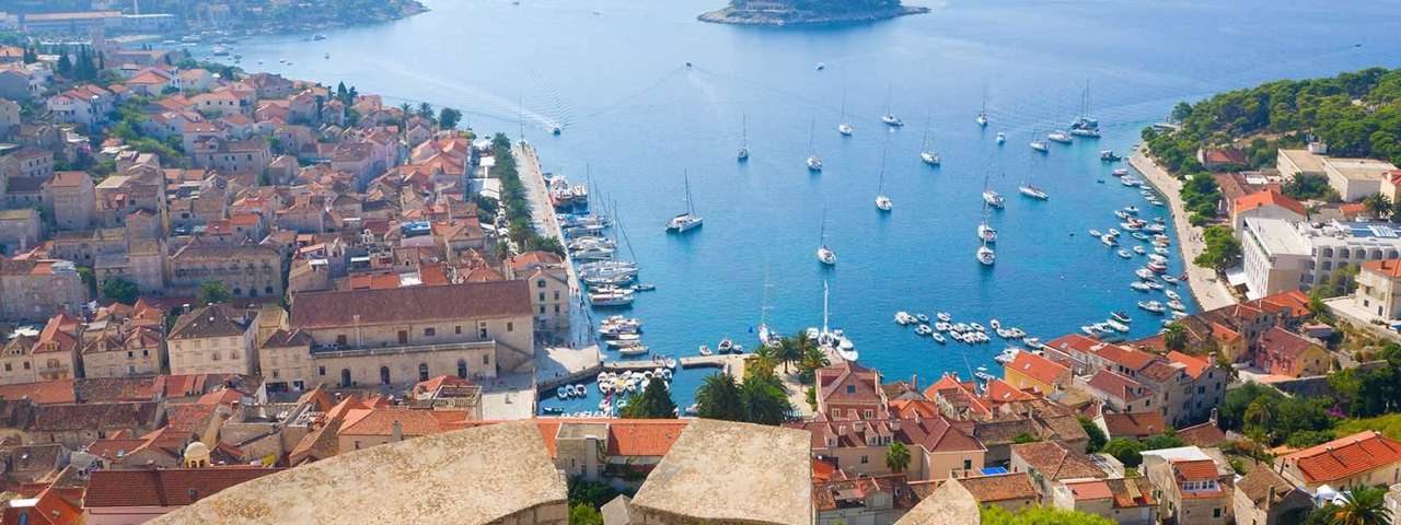Hvar (er-) segeln - Ankerbuchten, Marinas und Tipps für Segler