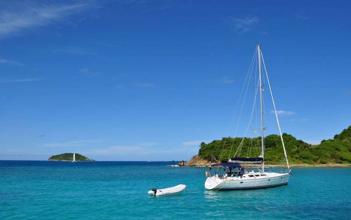 Quest'anno ti portiamo in Sardegna: noleggia una barca a Cala dei Sardi!