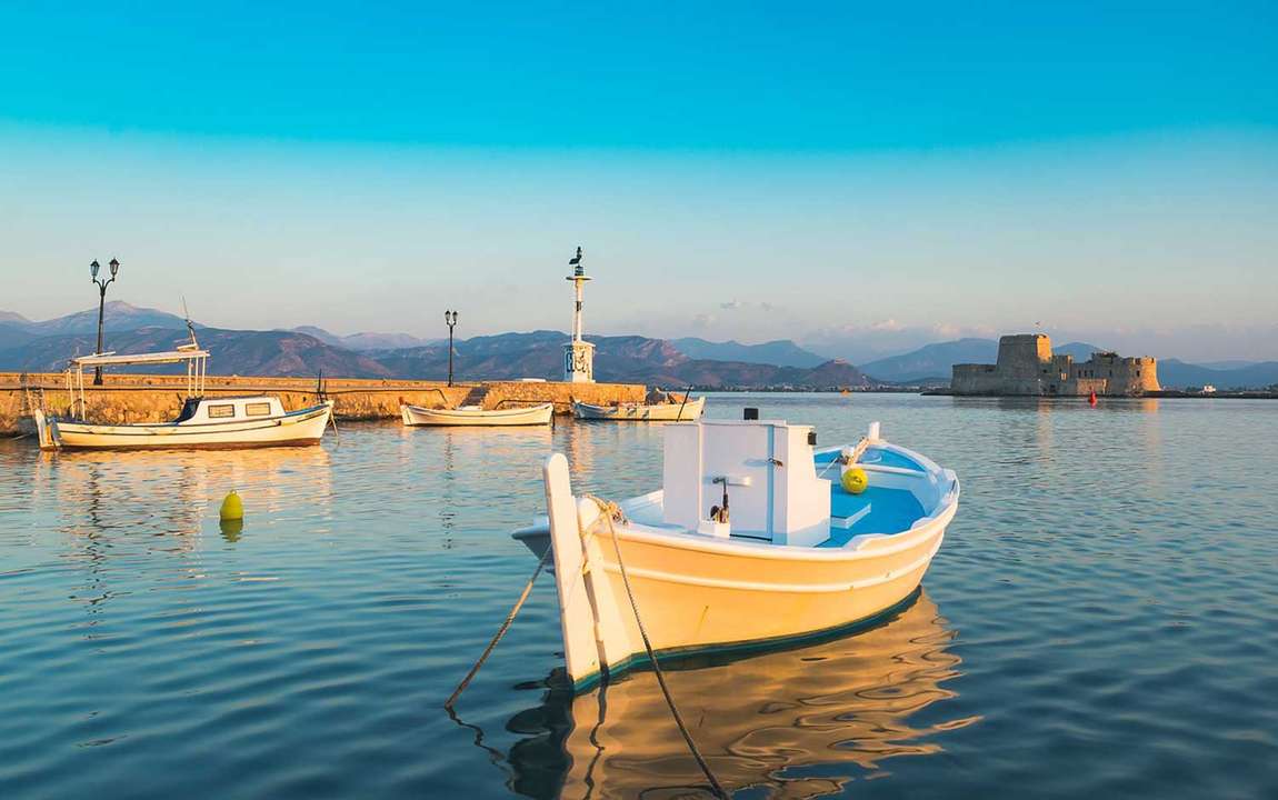Segeln rund um den Peloponnes – ein untypisches Segelrevier