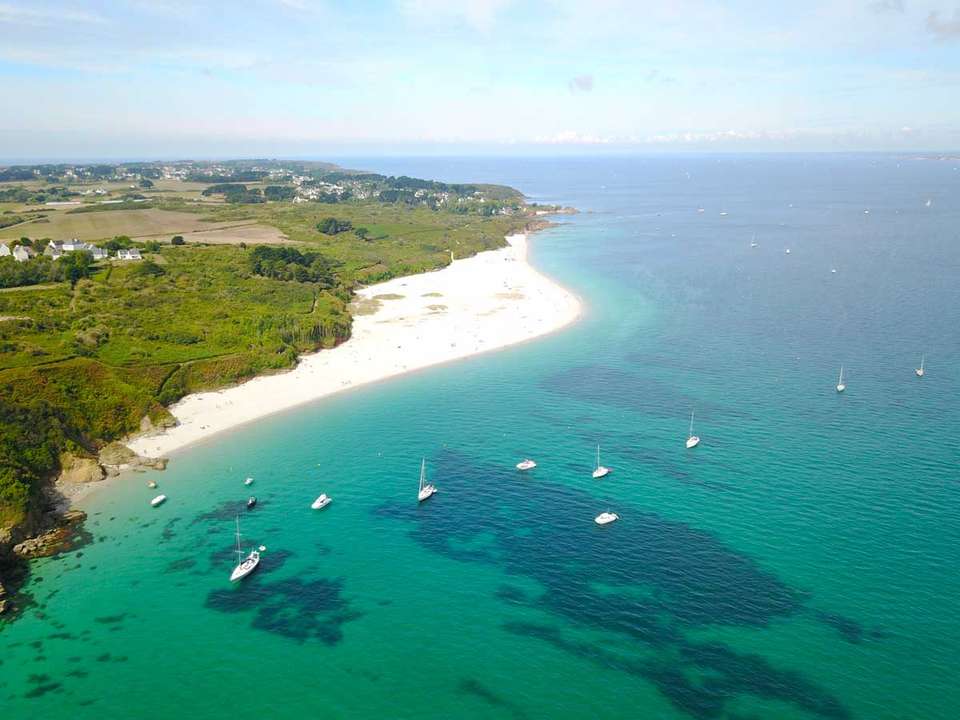 Naviguer en Bretagne : entre histoire, nature et embruns