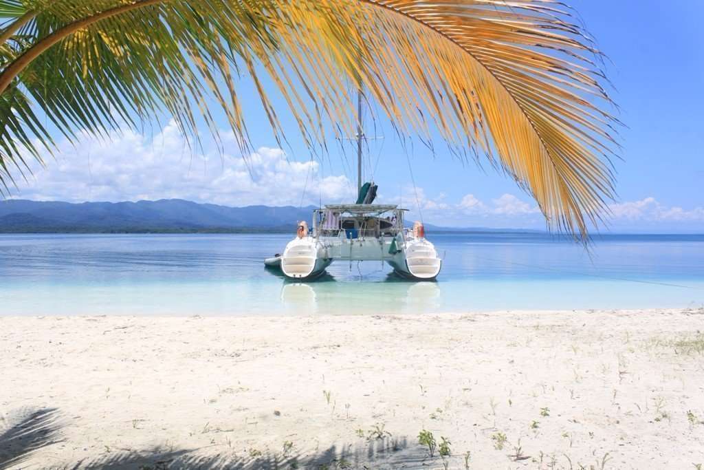 VACANZE IN BARCA ALLE SEYCHELLES: UN PARADISO NATURALE NELL'OCEANO INDIANO