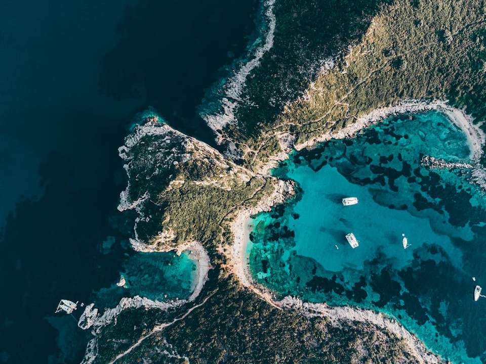 ISLAS GRIEGAS: ¿Espóradas o Jónicas?