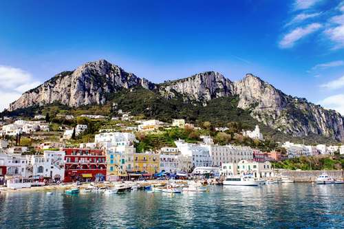 Naviguez de Naples à la côte amalfitaine en passant par Capri