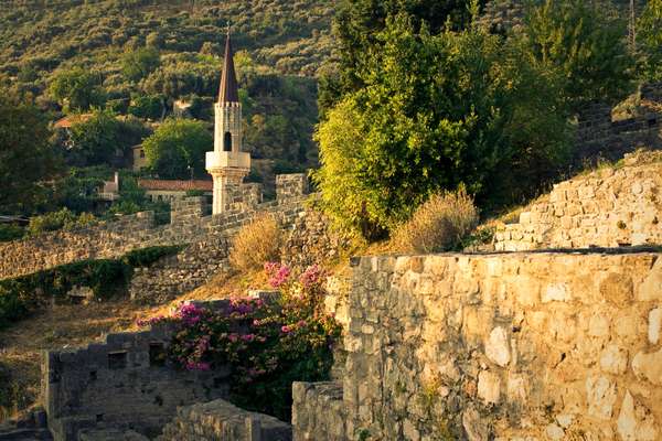 A orillas del Mar Adriático, la hermosa ciudad de Bar