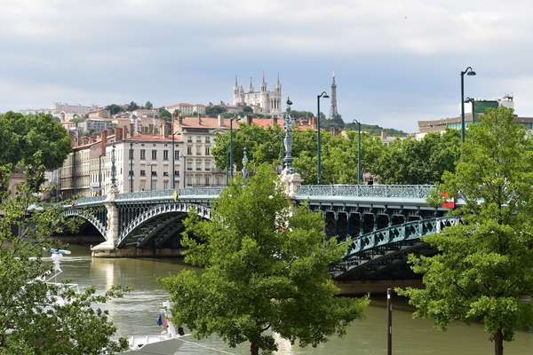 La belle ville de Lyon et sa basilique