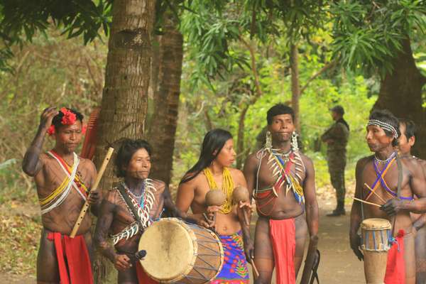 Danzate con la popolazione Embera
