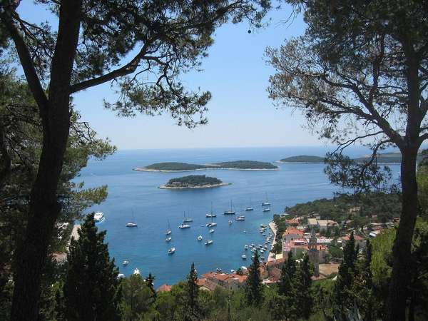 Vista panorámica de la isla de Hvar