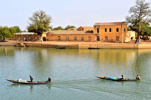Les quais de Dagana