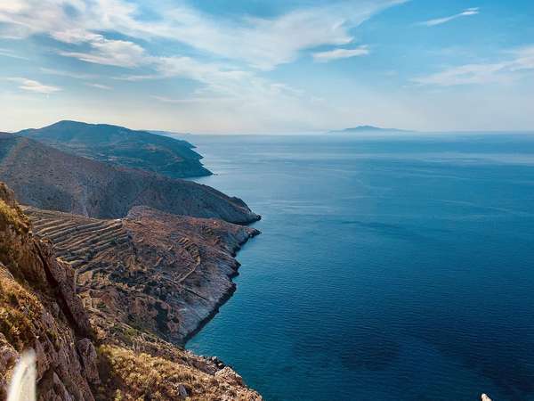 Die Küste von Folegandros