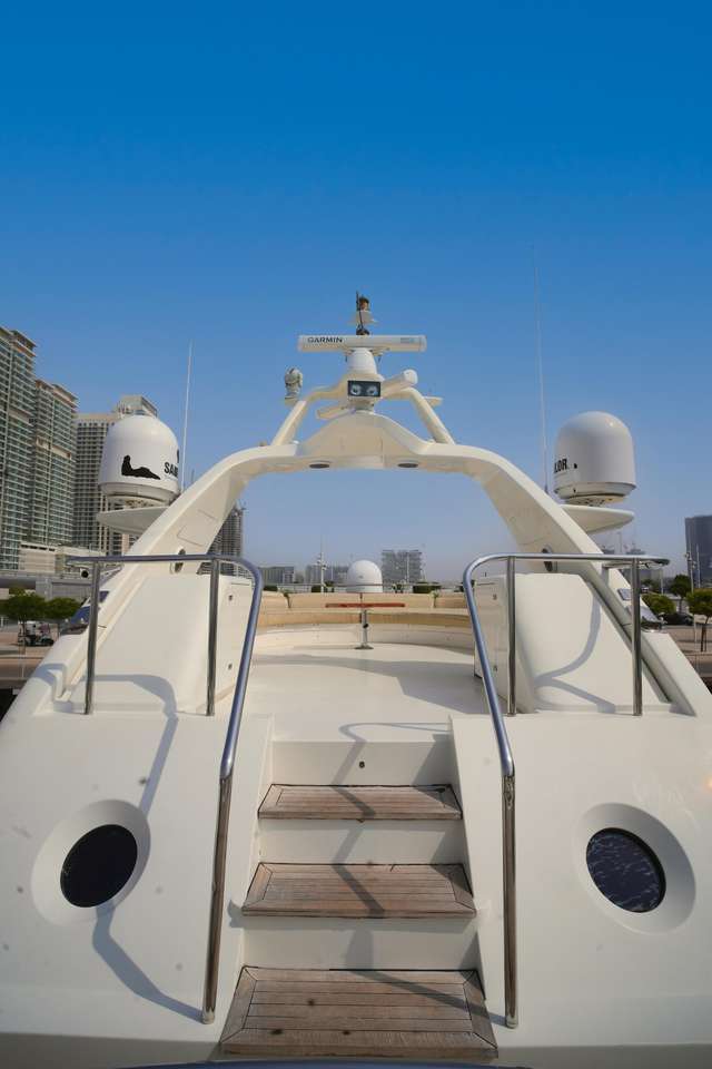 Benetti 110