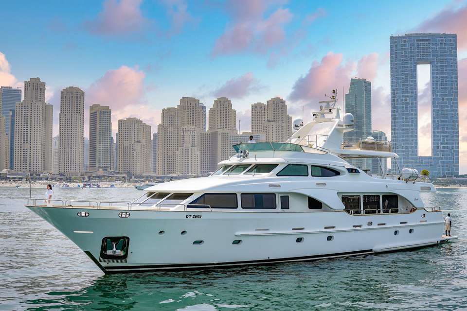 Benetti 110
