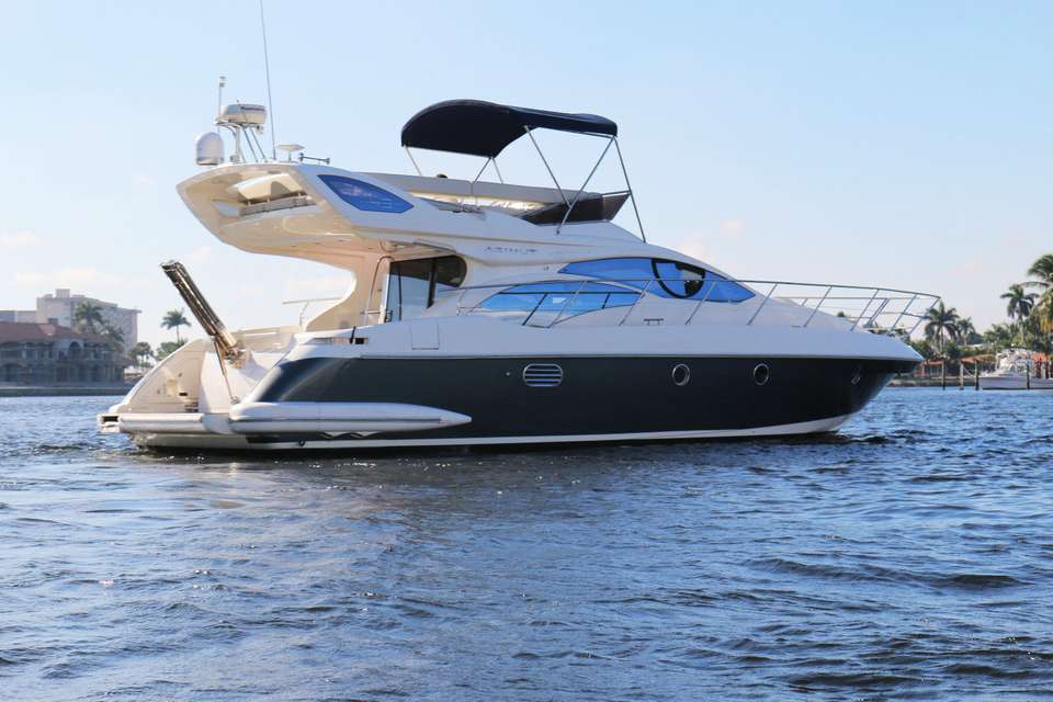 Azimut 43 Fly
