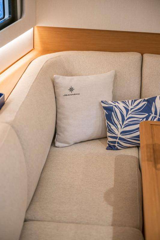 Sun Odyssey 415