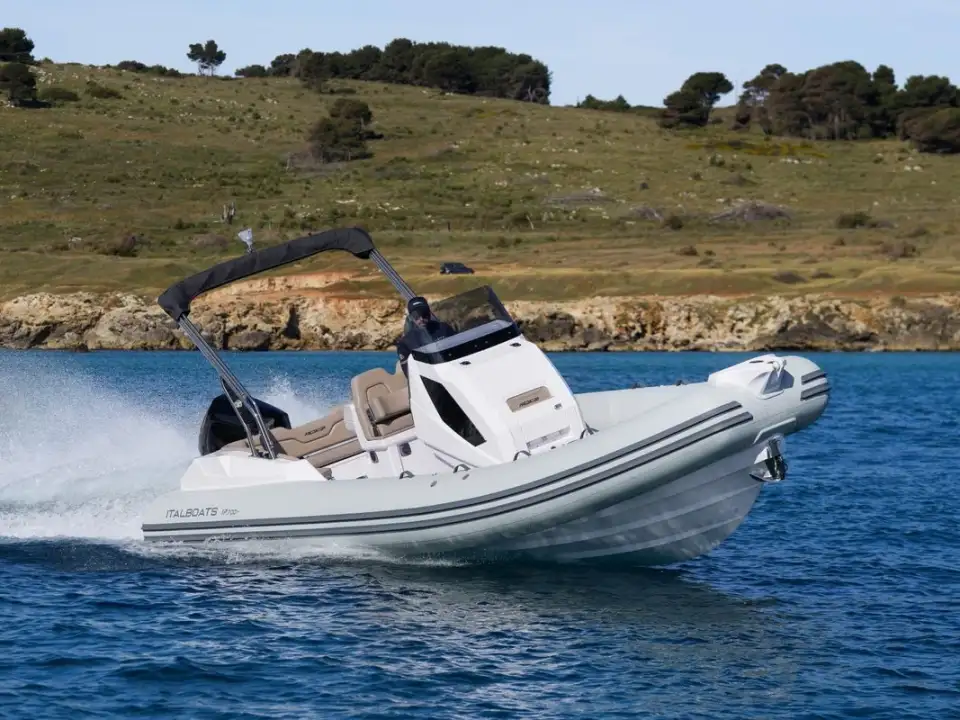 Predator 700