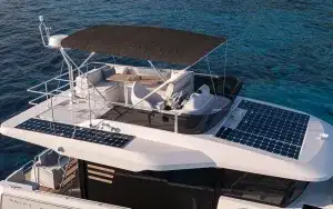 Swift Trawler 37 fly