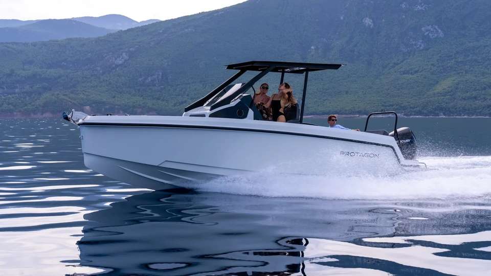 Protagon 25 Sundeck