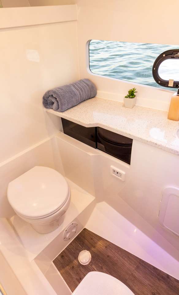 Aquila 32 Sport