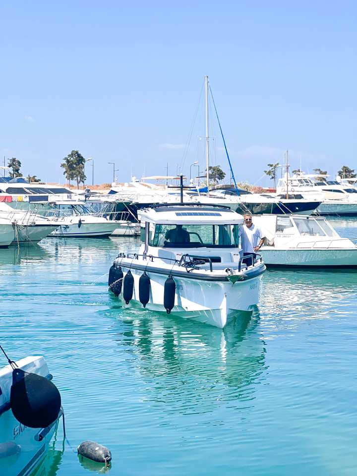 Axopar 37 XC Cross Cabin