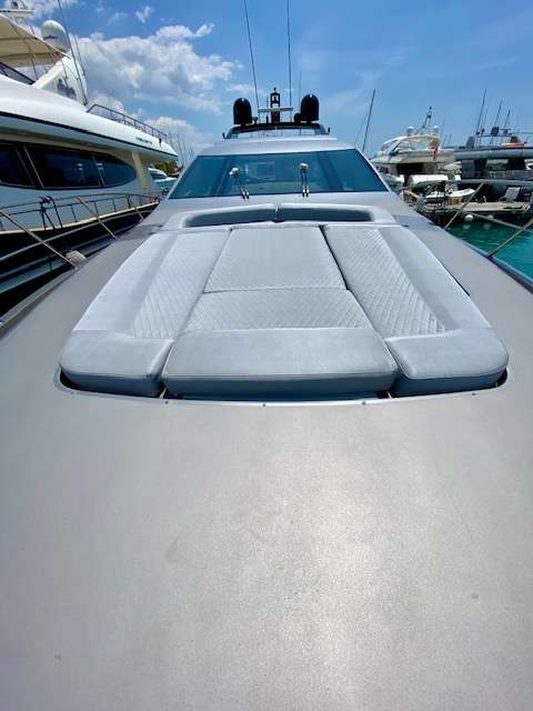 Azimut 86S